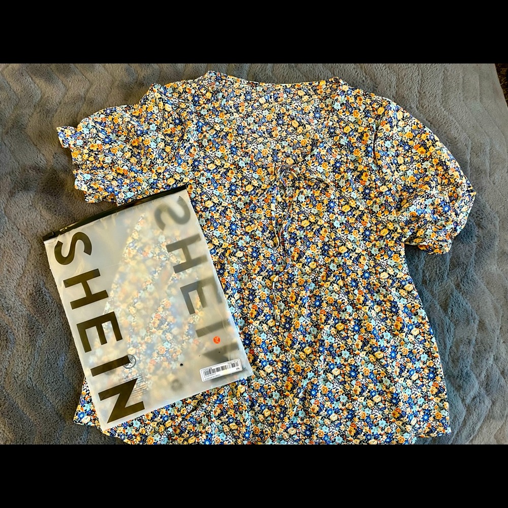 Shein Floral Top - New - size 1X